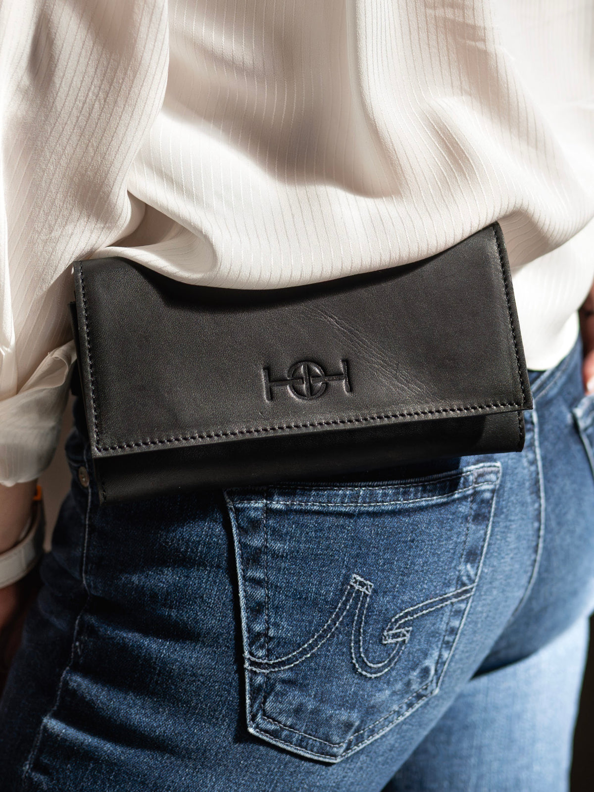PRE-ORDER   |   Phone Holder in Black