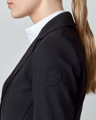 Performance Show Jacket in Black